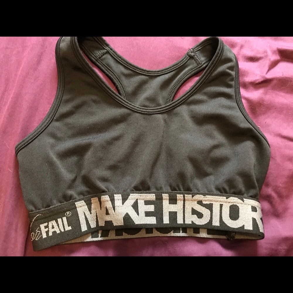 Wm’s Flag Nor Fail sports bra